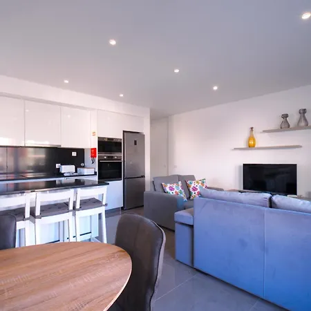 & Surf Lovers With Ac - Daire *